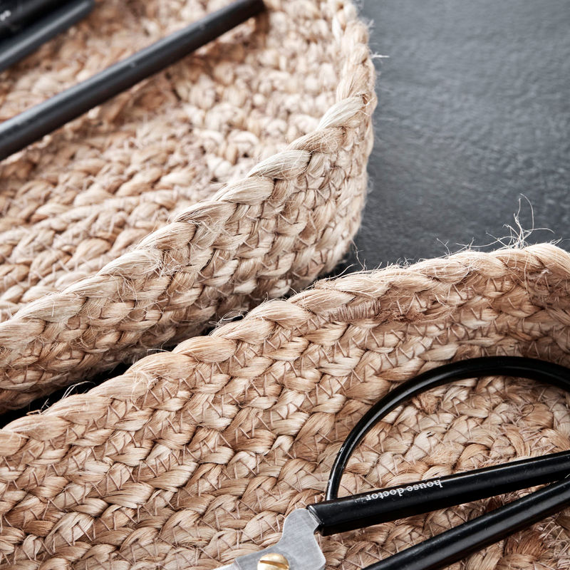Køb Bakke There Natur - sæt af 2 stk | 149,95 | Fri fragt fra 249 kr. | Hurtig levering | Dag til dag levering | House Doctor, Society of Lifestyle | Jute, Kurve af Jute, Brun, Opbevaringskurv