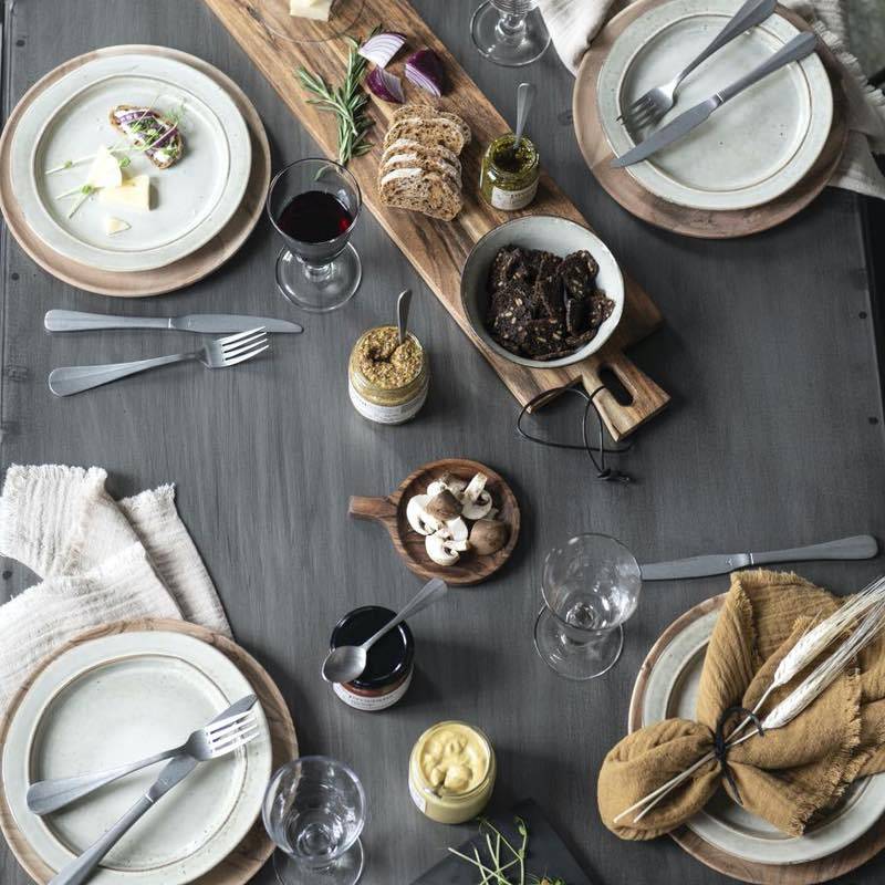 Køb Fad / tallerken akacietræ | fra 159,95 | Findes i flere størrelser | Fri fragt over 149 kr. | Hurtig levering | Dag til dag levering | Ib Laursen | Dekoration, Servering, Rustik, Trætallerken, Træfad