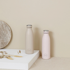 Køb Drikkeflaske 500 ml | 219,95 | Fri fragt over 149 kr. | Hurtig levering | Dag til dag levering | AYA&IDA | Drikkedunk, Holdbar, fødevaregodkendt rustfrit stål 18/8, kold 24 timer, varm 12 timer, Flaske, Termo, Kaffe, Te, Kande, Madopbevaring, Kande, To go, Flaske med termo, Bæredygtig, rustfrit stål, Kold, Varm, Termokande