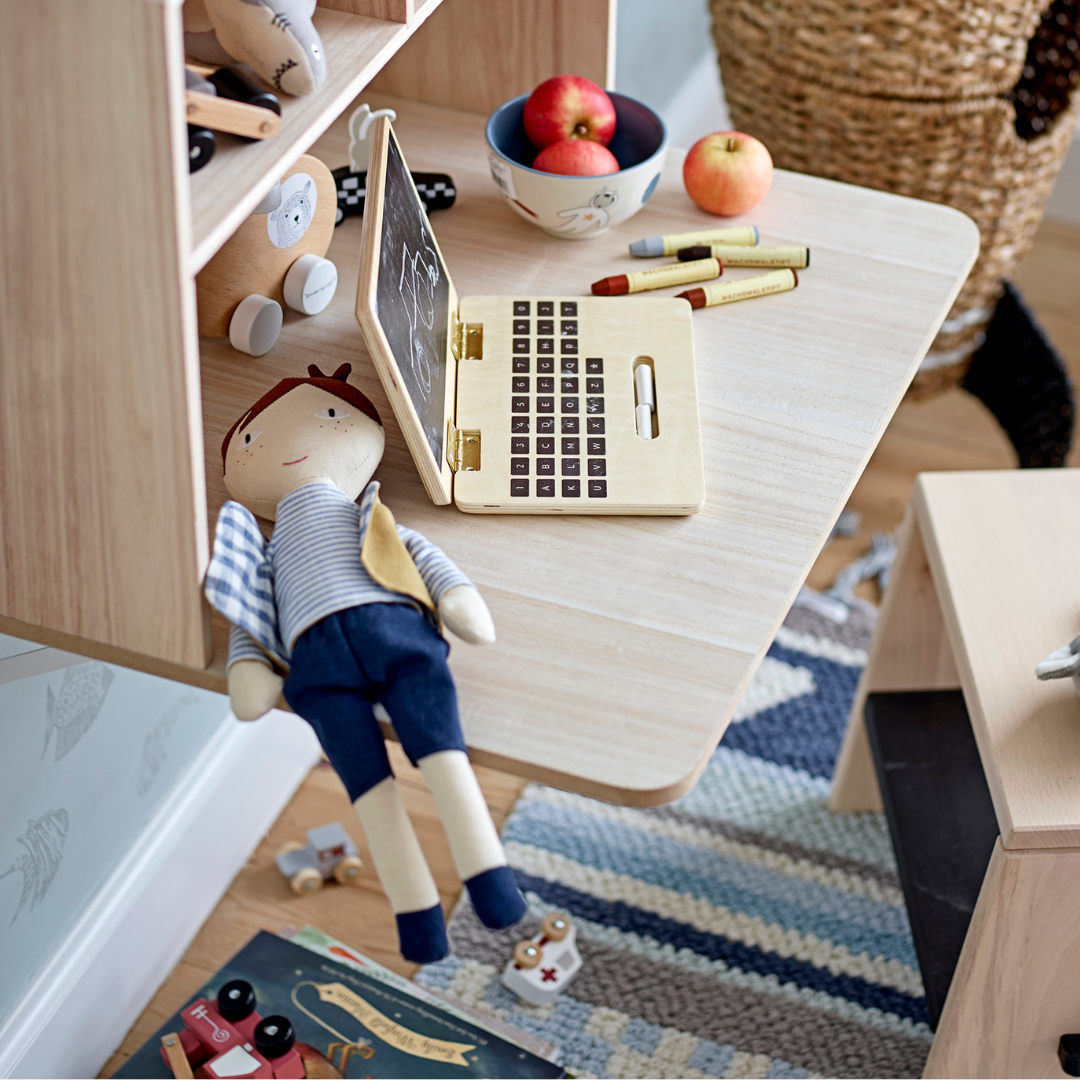 Køb Dukke Hilbert med hund Blå/Hør - sæt af 2 dele | 299,95 | Fri fragt over 149 kr. | Hurtig levering | Dag til dag levering | Mini by Bloomingville |