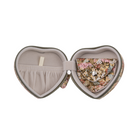 Køb Smykkeskrin Heart i Liberty stof med lille pung | 449,00 | Fri fragt over 149 kr. | Hurtig levering | Dag til dag levering | Bon Dep | Etui, Toiletsager, Smykker, Smykke opbevaring, Smykkeæske, Æske, Skrin