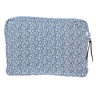 Toilettaske i blomsterprint. Tasken kan bruges som toilettaske, makeup pung eller clutch. Vælg mellem 2 størrelser | Hurtig levering | Fri fragt fra 149 kr.