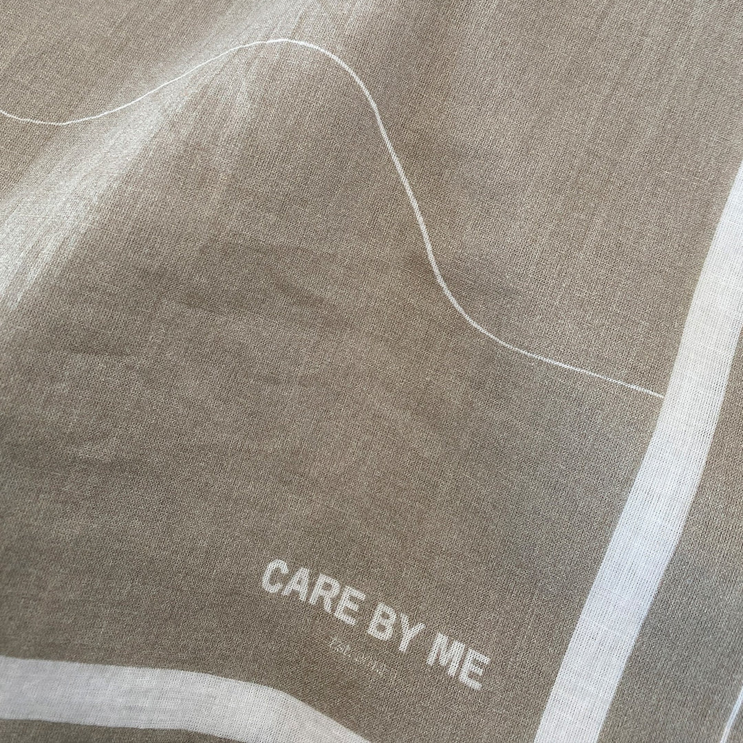 Køb Lotus Tørklæde | 379,00 | Findes i flere farver | Fri fragt over 149 kr. | Hurtig levering 3-5 dage | Dag til dag levering | CARE BY ME | tørklæde, lotusblomst, hårtørklæde, tørklæde til håret, økologisk, bomuldsvoile