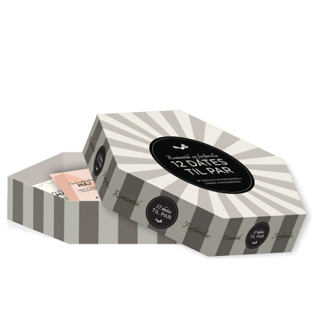 Køb En gave til parforholdet - 12 dates til par | 399,00 | Fri fragt over 249 kr. | Hurtig levering | Dag til dag levering | Elsker-Elsker ikke | Leg, Spørgsmål, Hygge og nærvær.