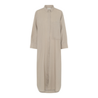 Shop den flotte skjortekjole Lyon fra Frau, og få en lang udgave af en klassisk skjorte i hør | one size | Hurtig levering | fri fragt fra 149kr