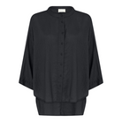 Klædelig kort skjorte med 2/4 ærmer, kinakrave og et grafisk udtryk. Hør.| one size | Hurtig levering | fri fragt fra 149 kr.