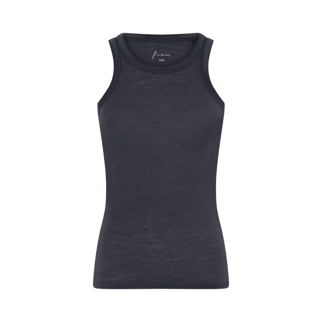 Køb Lucca cashmere tank top | 300,00 | Findes i flere farver | Fri fragt over 149 kr. | Hurtig levering 3-5 dage | Dag til dag levering | Frau | tidløs, klassisk, casual, langtidsholdbar, miljøbevidst, cashmere, elastan, modal, trøje, top uden ærmer, stram