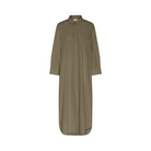 Køb Lyon long dress | 950,00 | Findes i flere farver | Fri fragt over 149 kr. | Hurtig levering 3-5 dage | Dag til dag levering | Frau | tidløs, klassisk, casual, økologisk bomuld, langtidsholdbar, sommerkjole, løs kjole, bomuldskjole, økologisk kjole, økologisk, skjortekjole, lang skjorte, miljøbevidst