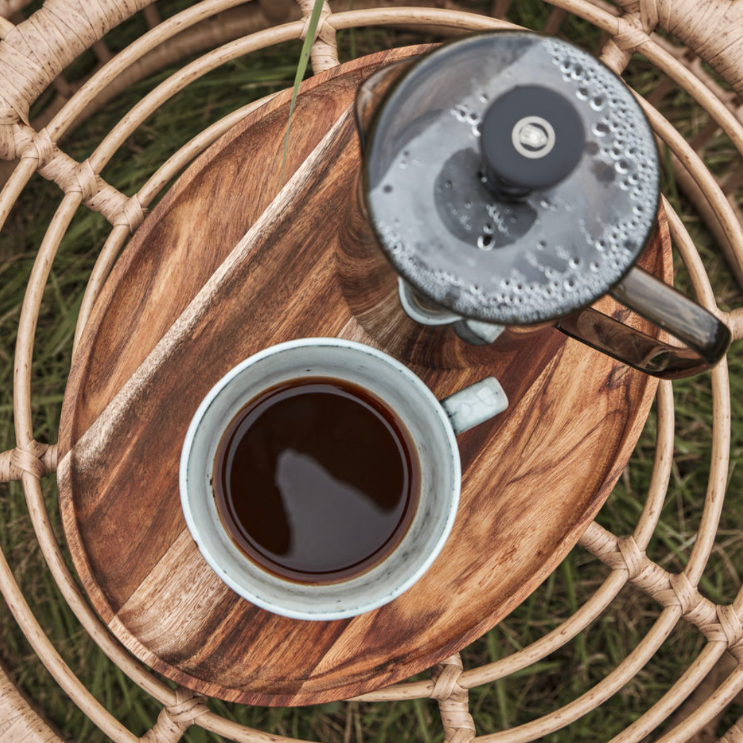 Køb Bakke Woon Oval Natural | 149,95 | Fri fragt over 149 kr. | Hurtig levering | Dag til dag levering | House Doctor, Society of Lifestyle | Bræt, Serveringsbakke, Akacietræ, Træ