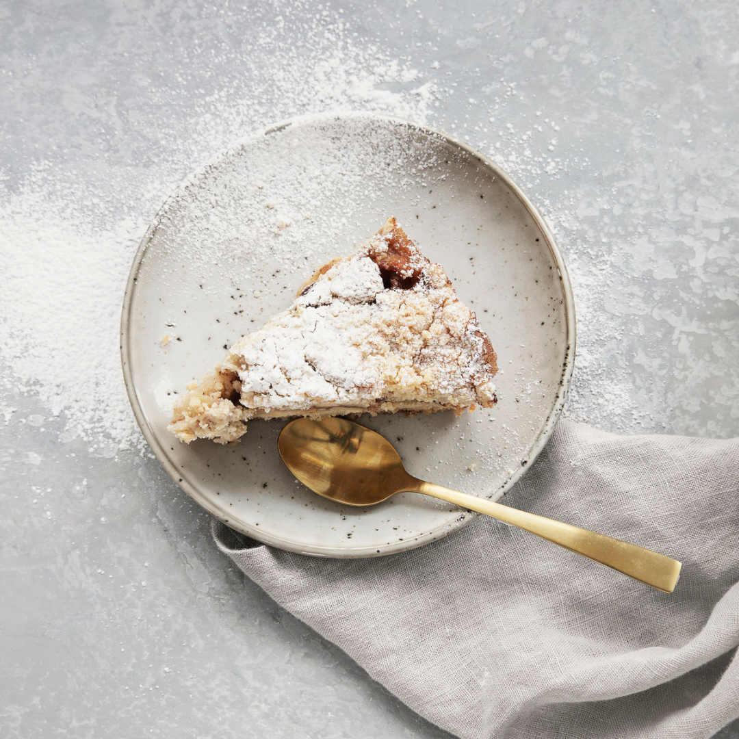 Køb Bestik Golden | fra 49,95 | Fri fragt over 149 kr. | Hurtig levering | Dag til dag levering | House Doctor, Society of Lifestyle | Gaffel, Kniv, Ske, Spiseske, Teske, Bestik, Borddækning, Servering, Bestiksæt, Guld, Messing, Gylden