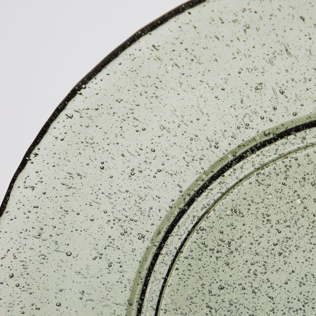 Køb Tallerken Rain Grøn - sæt af 2 stk | fra 179,95 | Fri fragt over 149 kr. | Hurtig levering | Dag til dag levering | House Doctor, Society of Lifestyle | Tallerken, Middagstallerken, Frokosttallerken, Glastallerken, Tallerken i glas, Glas