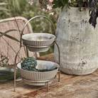 Køb Tallerkenopsats Sana Antik messing finish | fra 399,00 | Fri fragt over 149 kr. | Hurtig levering | Dag til dag levering | House Doctor, Society of Lifestyle | Kageopsats, Opsats