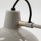 Væglampe Desk fra House Doctor er en smuk væglampe med retrolook, med messing detaljer | Hurtig levering | Fri fragt fra 249 kr.