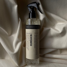 Køb Tekstil Spray // Fabric Spray 2 in 1  | 265,00 | Fri fragt over 149 kr. | Hurtig levering | Dag til dag levering | Humdakin | Rent og friskt uden vand, Reducerer statisk elektricitet, Room Spray, Sko Spray, Tøj Spray, Dampjern, Strygejern, Tøjdamper