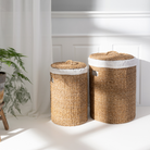 Køb Vasketøjskurv i flet med låg - sæt af 2 stk | 1.499,00 | Fri fragt over 149 kr. | Hurtig levering | Dag til dag levering | Humdakin | Opbevaring, Badeværelse, Stue, Børneværelse, Flet kurv, Natur, Kurv, Vask, Vaskekurv, Plastikkurv, Praktisk, Opbevaring af vasketøj, Beskidt tøj, Tøjvask, Rent tøj, Vaskerum