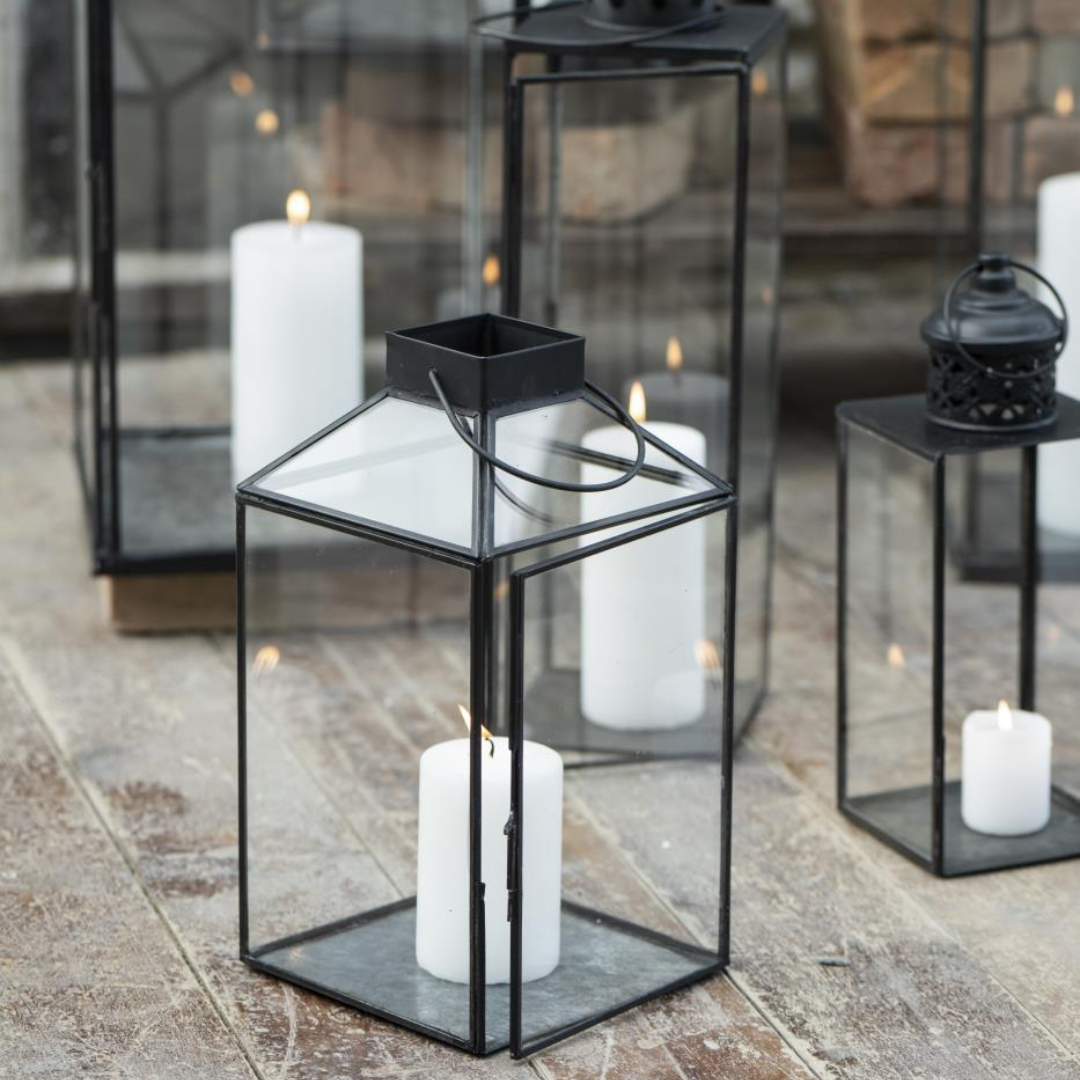 Køb Lanterne Norr - antik sort | fra 169,95 | Fri fragt over 149 kr. | Hurtig levering | Dag til dag levering | Ib Laursen | Lyslanterne, Lys, Udeliv, Indendøre, Belysning, LED lys, Bloklys, Lyskæde