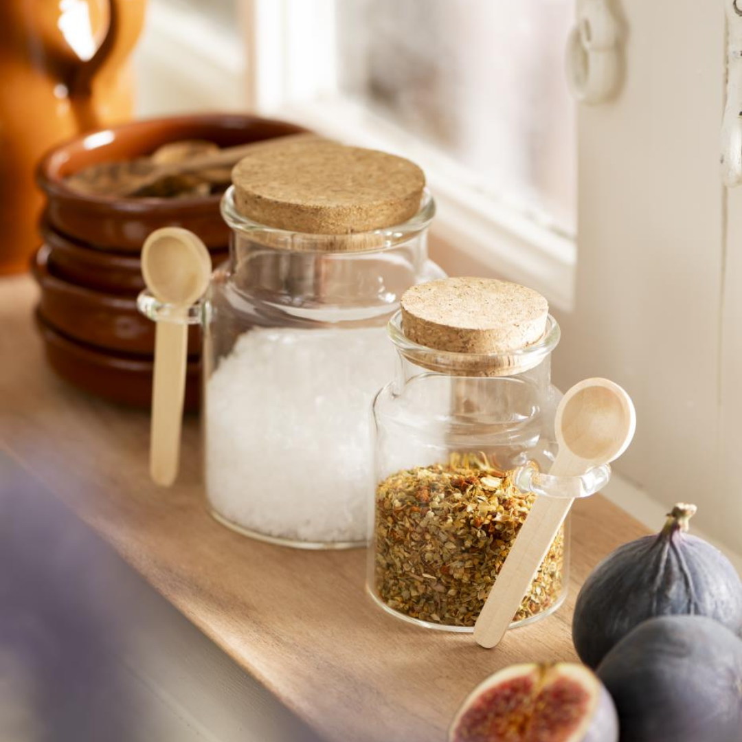 Køb Opbevaringsglas med korkprop og træske | fra 49,95 | Flere størrelser | Fri fragt over 149 kr. | Hurtig levering | Dag til dag levering | Ib Laursen | Opbevaringsglas, Morgenmadsglas, Melglas, Dåse, Kaffedåse, Tedåse, Glas med låg, Krydderiglas, Glas med ske