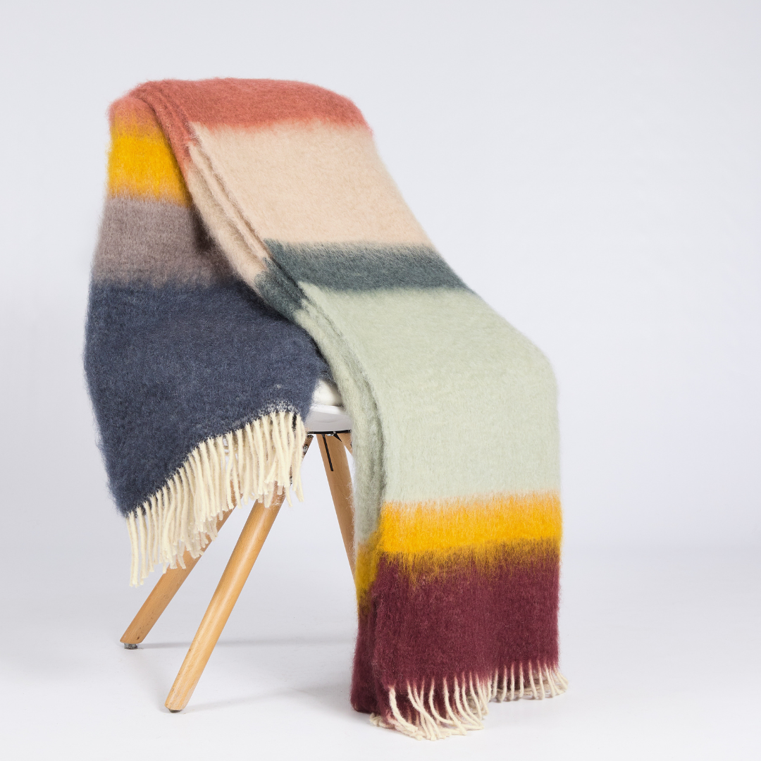 Køb Plaid Matisse Mohair 130x200 cm | 2.299,00 | Fri fragt over 149 kr. | Hurtig levering | Dag til dag levering | Mantas Ezcaray | Tæppe, Plaid, Sommertæppe, Sommerdyne, Sommerhustæppe, Hold varmen, Varm plaid, Uldenplaid, Mohair plaid, Varme og fyldige plaider