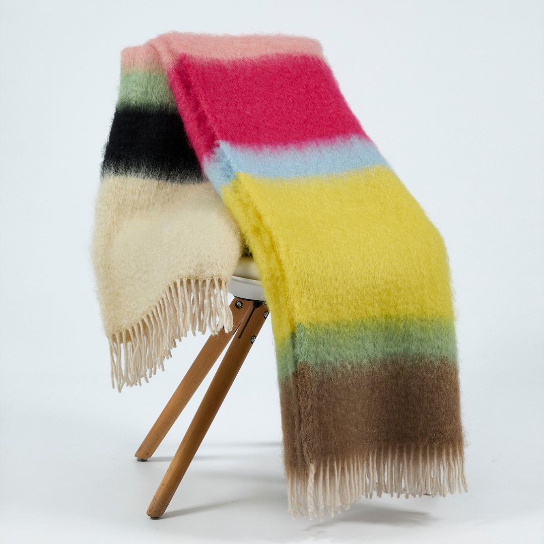 Køb Plaid Matisse Mohair 130x200 cm | 2.299,00 | Fri fragt over 149 kr. | Hurtig levering | Dag til dag levering | Mantas Ezcaray | Tæppe, Plaid, Sommertæppe, Sommerdyne, Sommerhustæppe, Hold varmen, Varm plaid, Uldenplaid, Mohair plaid, Varme og fyldige plaider