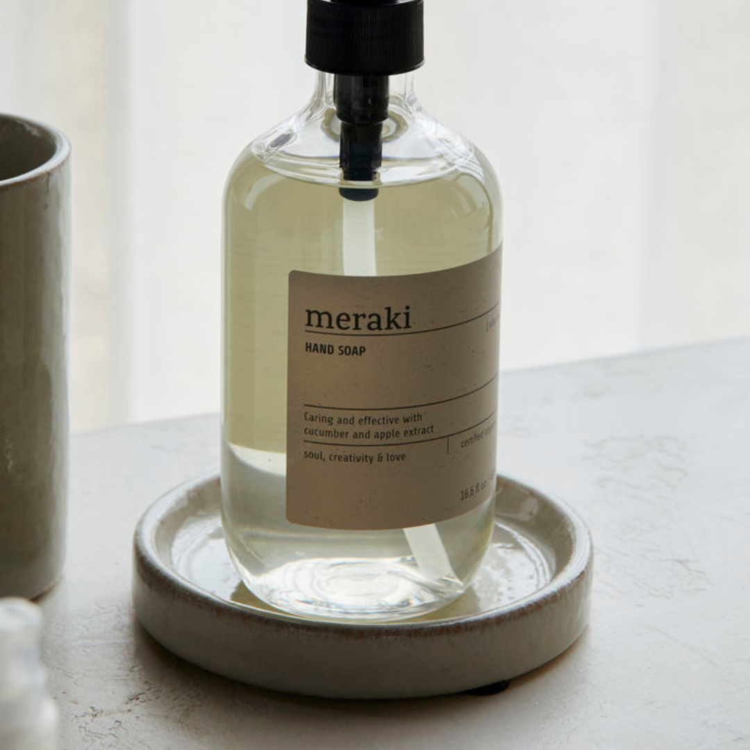 Køb Sæbeskål Datura Shellish grey - Rund | 99,95 |Fri fragt over 149 kr. | Hurtig levering | Dag til dag levering | Meraki, Society of Lifestyle | Holder til sæbe, Opvask, Retro, Sæbe, Håndsæbe