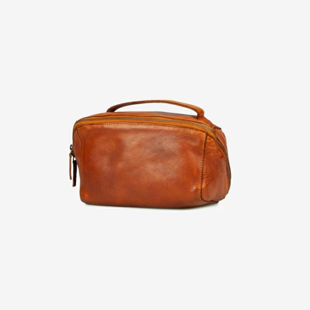 Køb Toilettaske Austin Urban Cognac | 639,00 | Fri fragt over 249 kr. | Hurtig levering | Dag til dag levering | Montana | Etui, Clutch, Taske, Rejse, Toiletsager