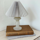 Smuk mundblæst bordlampe i glas fra Pink Rose. Lampen findes i flere forskellige farver og størrelser | Mundblæst | Hurtig levering