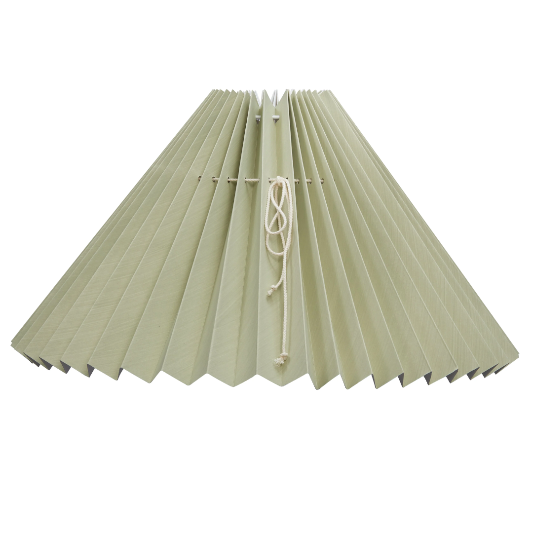 Smuk plissé lampeskærm fra Pink Rose. Skærmen findes i flere forskellige farver og størrelser | Håndlavet | Hurtig levering