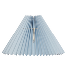 Smuk plissé lampeskærm fra Pink Rose. Skærmen findes i flere forskellige farver og størrelser | Håndlavet | Hurtig levering