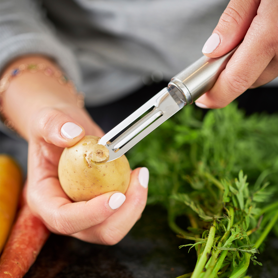 Skrællekniv Stål | 239,95 | Fri fragt over 149 kr. | Hurtig levering | Dag til dag levering | Rösle | Grøntsagsskræller, Skræller, Stål, Urteknive, Tyndskrællere, Juliennejern