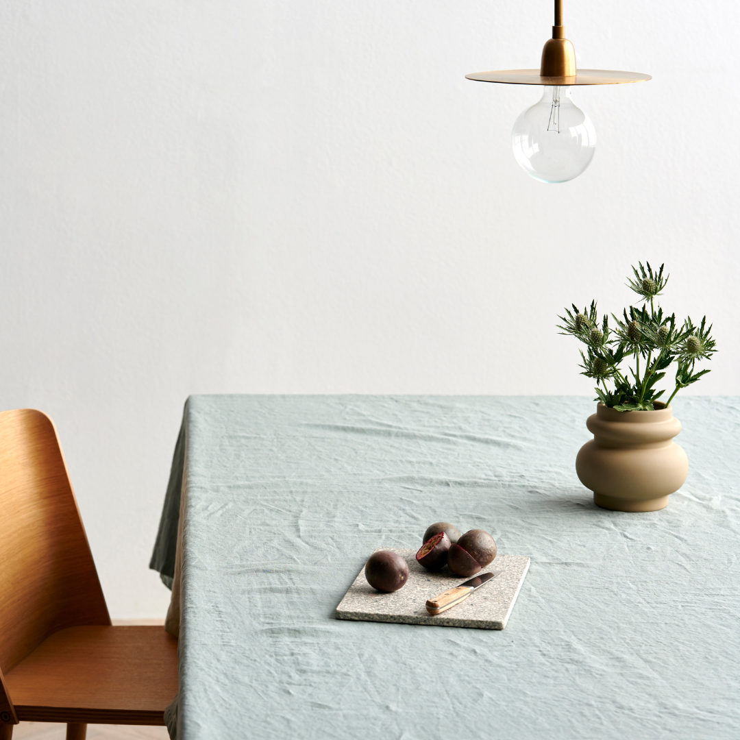 Køb Dug Pure Linen | fra 999,00 | Fri fragt over 149 kr. | Hurtig levering | Dag til dag levering | Södahl | Borddug, 140x270 cm, 140x320 cm, Lang dug, Hør