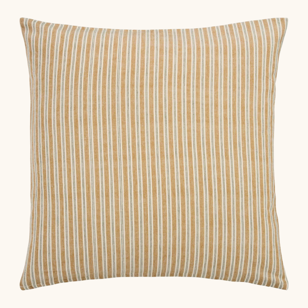 Mustard bomuldspudebetræk 60x60 cm med lodrette hvide og grønne striber