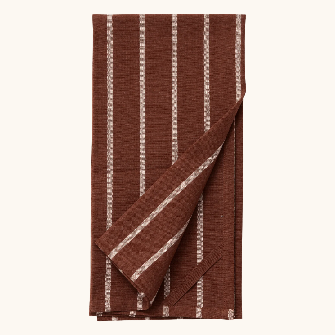 Foldet bordeaux bomuldsviskestykke med beige lodrette striber