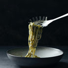 Køb Servering Daily | fra 36,95 |  Fri fragt over 149 kr. | Hurtig levering | Dag til dag levering | Nicolas Vahé, Society of Lifestyle | Nicolas Vahe, Serveringsske, Salatsæt, Sauceske, Skimmer, hulske, Spatel, Pastaske