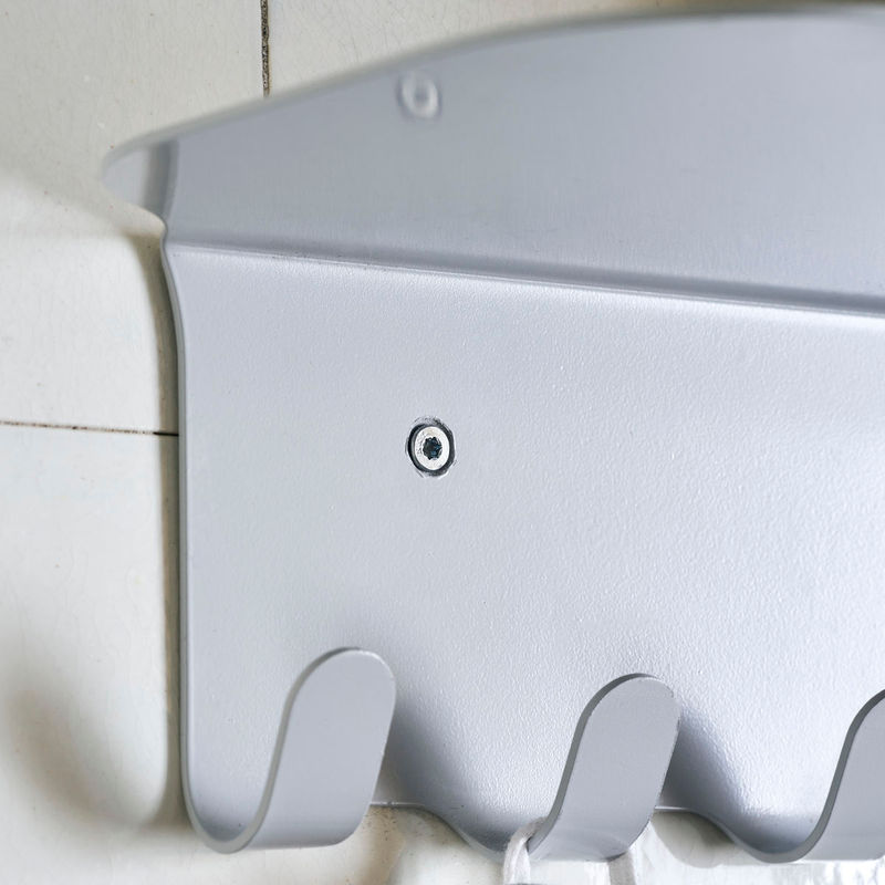 Køb Knagerække med 9 knager og hylde Book - Lysegrå | 899,00 | Fri fragt over 149 kr. | Hurtig levering | Dag til dag levering | House Doctor, Society of Lifestyle | Hylde til boligen, til badeværelset, til stuen, til køkkenet, til soveværelset, Knage, Krog, Til overtøj, Til køkkenredskaber, Til badeværelse, Bøjle, Stumtjener