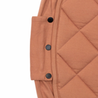 Køb Pusletaske og Babymåtte alt i én Økologisk Bomuld - Tawny Brown | 579,00 | Fri fragt over 149 kr. | Hurtig levering | Dag til dag levering | Play&Go | funktionelle 3-i-1, Babymåtte, Opbevaringstaske, Pusletaske, Til baby, Til børn, Legetæppe, Legemåtte, Tæppe, Organic Babymat, Tawny Brown, Meadow green