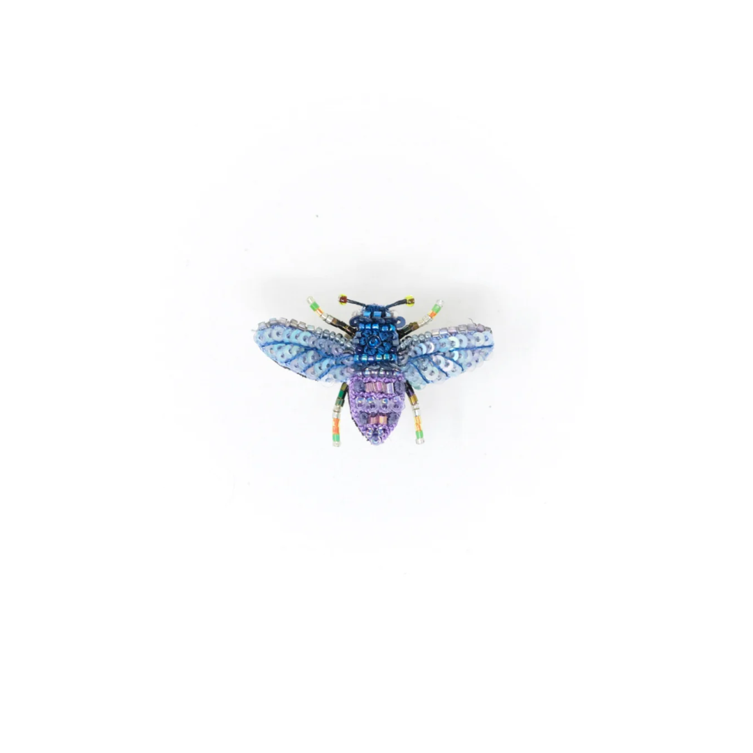 Køb Broche - Violet Carpenter Bee Brooch Pin | 369,00 | Fri fragt over 149 kr. | Hurtig levering | Dag til dag levering | TROVELORE | Vintage, Håndlavet, Hand made, Førsteklasses materialer, Godt design, Kvalitetsarbejde, Indien