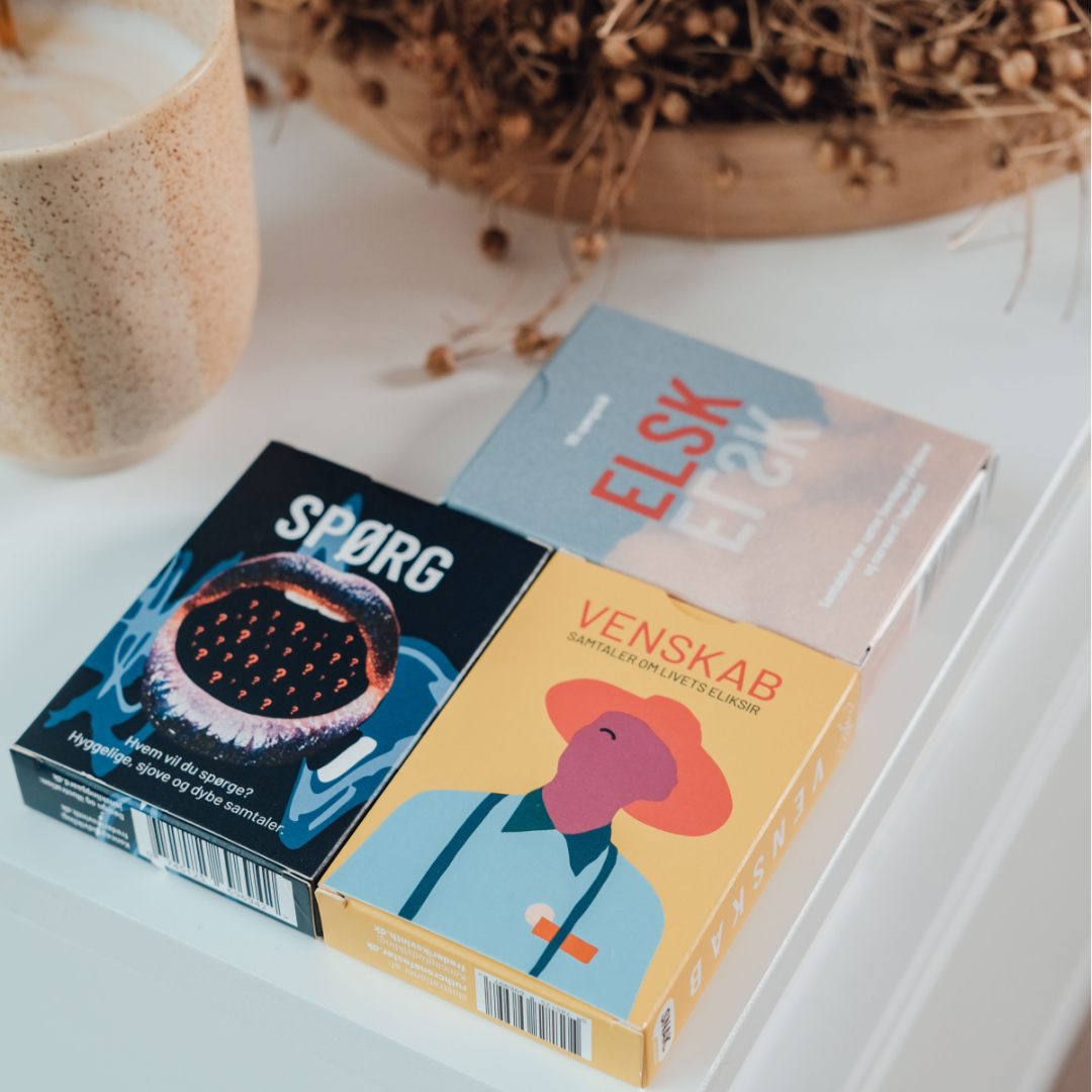 Køb ELSK - Samtalekort til parforholdet | 99,95 | Fri fragt over 149 kr. | Hurtig levering | Dag til dag levering | SNAK | Spil, Spillekort, Leg, Spørgsmål, Hvad vil du vide?
