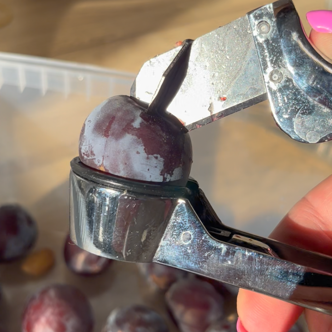 Køb Blommeudstener | 179,95 | Fri fragt over 149 kr. | Hurtig levering | Dag til dag levering | Leifheit | Udstener, Bær, Køkkenredskaber, Klassik, Køkken, Køkkenudstyr, Zink