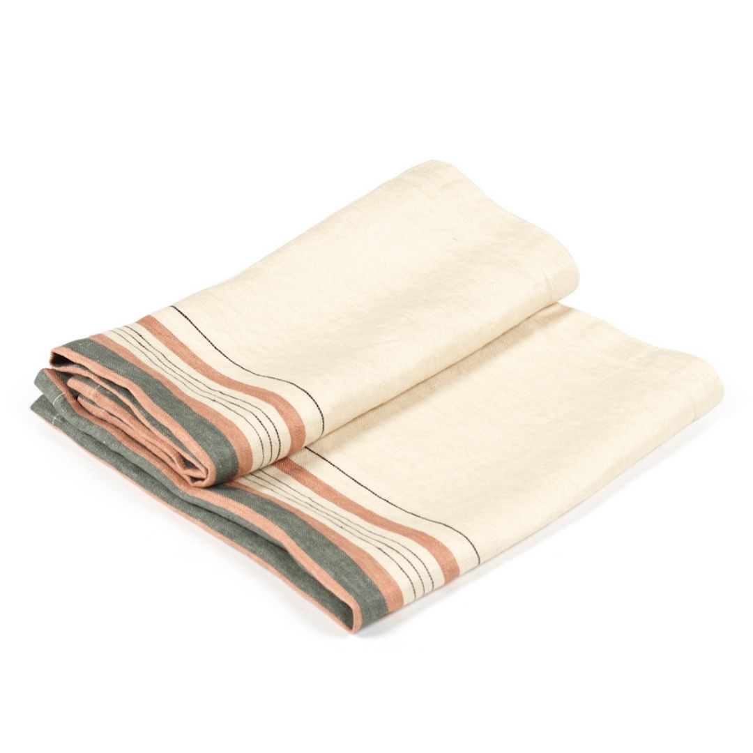 Køb Hørdug Gypsum Strib | 1.299,00 | Flere størrelser | Fri fragt over 149 kr. | Hurtig levering | Dag til dag levering | LIBECO | Dug til bordet, Borddug, Dug, Borddækning, Hør, 100% hør, Linned, Linen, Belgisk