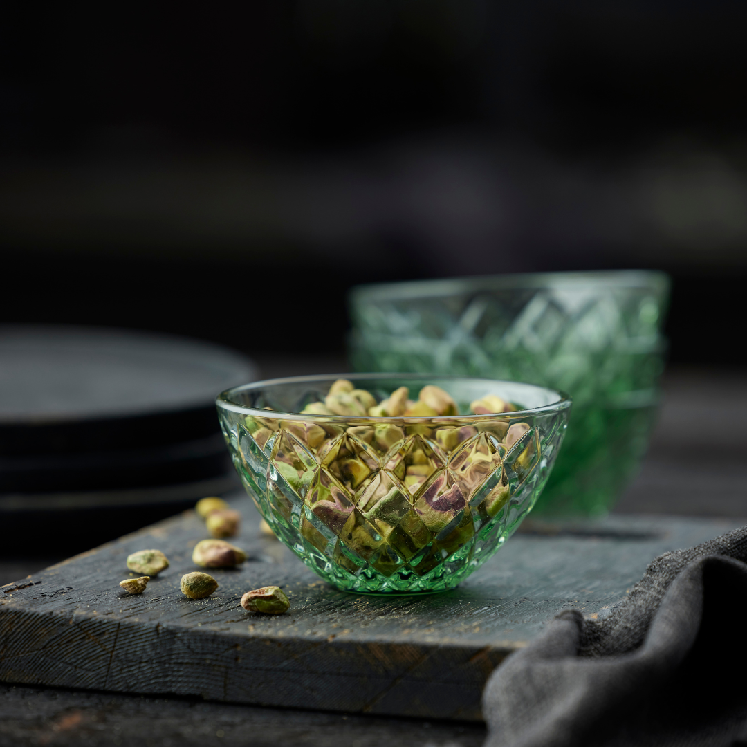 KøbSkål Sorrento glas | 59,95 | Flere farver | Fri fragt over 149 kr. | Hurtig levering | Dag til dag levering | Ib Laursen | Snackskål, Skål til nips, Glas, Glasskål, Skål af glas, Morgenmadsskål, Morgenmad, Dessertskål, Skål til dessert