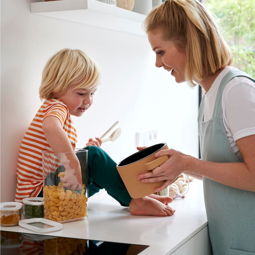 Køb Opbevaringsboks Modula Aflang | fra 44,95 | Flere størrelser | Fri fragt over 149 kr. | Hurtig levering | Dag til dag levering | Rosti, Mad opbevaring, Til køleskab, Til køkkenskab, Til Køkkenskuffe, Gryn, Havregryn, Mel, Sukker, Linser, Bønner, Krydderier, Overskuelig, Orden, Organisering, Opbevaringsglas, Opbevaringskrukke, Med låg, Husholdningsboks, Osteklokke