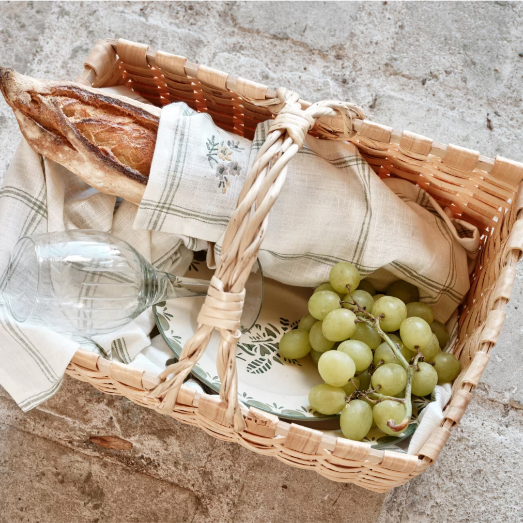 Køb Stofserviet Hvid | 179,95 | Fri fragt over 149 kr. | Hurtig levering | Dag til dag levering | Strömshaga | Serviet, Mundserviet, Brødkurvserviet, Brødserviet