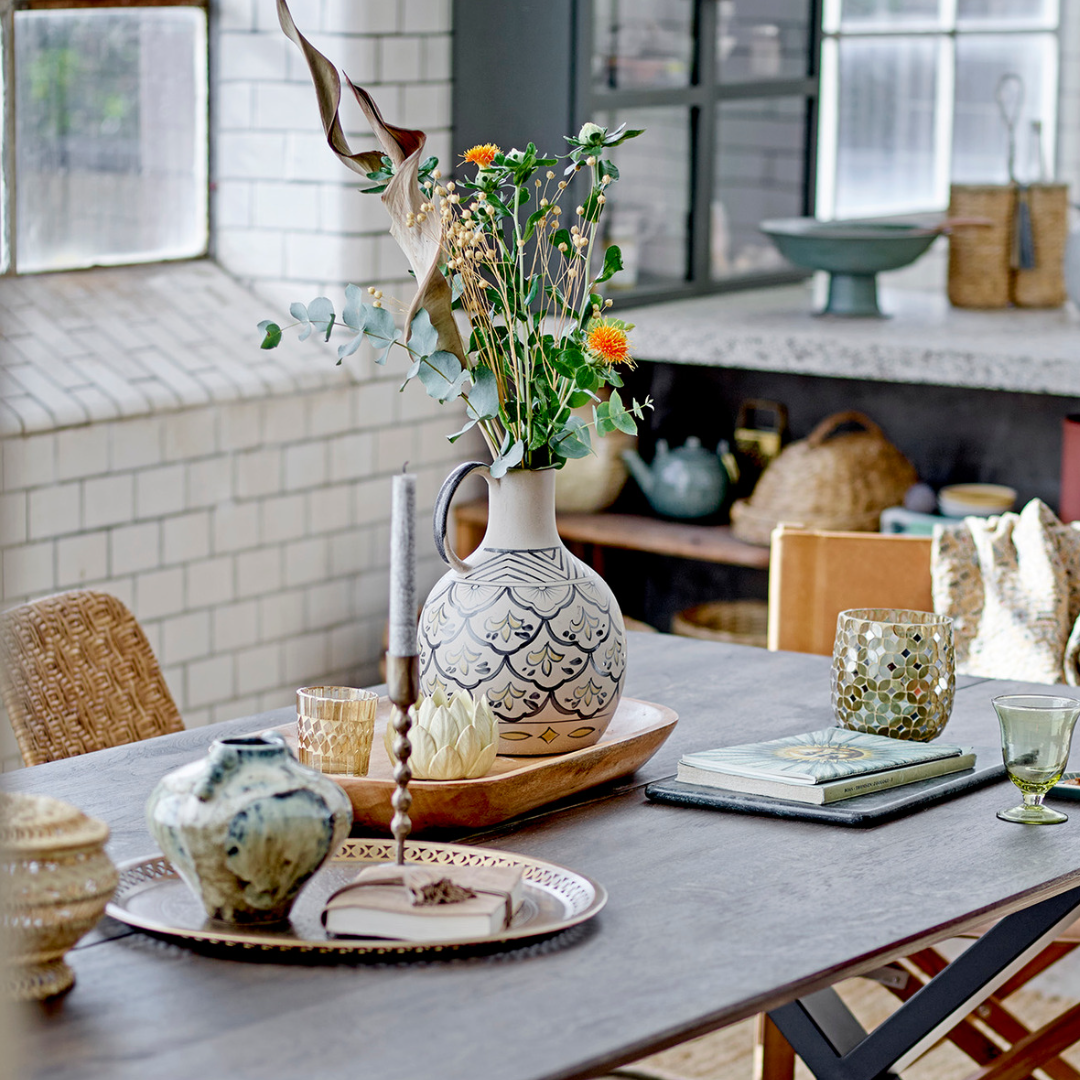 Køb Vase Nadya Blå | 689,00 | Fri fragt over 149 kr. | Hurtig levering | Dag til dag levering | Bloomingville | Vase, Stentøj, Hånddekoreret vase, Hvid, Blå, Gul