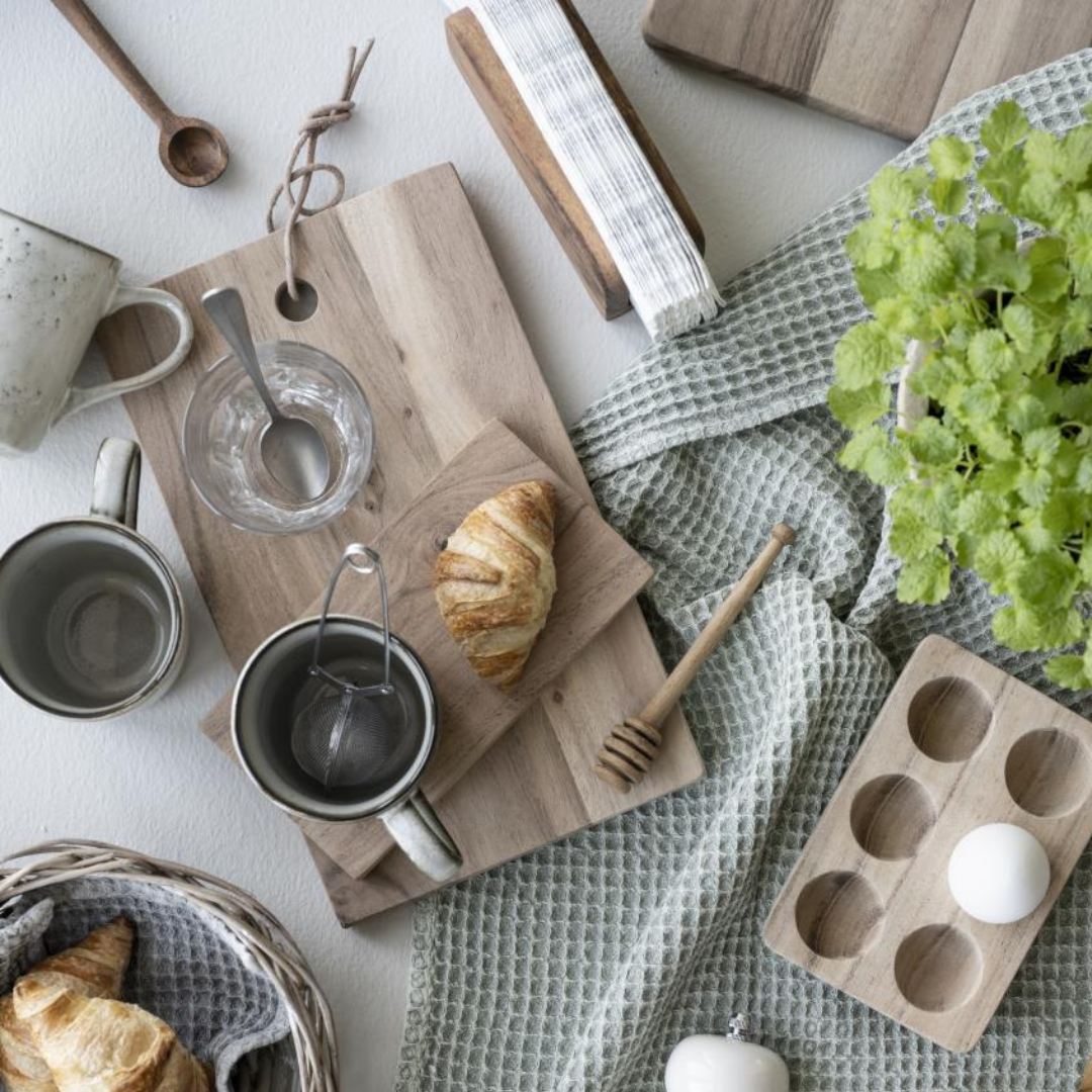 Køb Skærebræt med lædersnor akacietræ | 149,95 | Fri fragt over 149 kr. | Hurtig levering | Dag til dag levering | Ib Laursen | Bræt, Severingsbræt, Tapasbræt, SpækbrætKøb Æggeholder til 6 æg i akacietræ | 139,95 | Fri fragt over 149 kr. | Hurtig levering | Dag til dag levering | Ib Laursen | Æggebakke i træ, Servering, Opbevaring