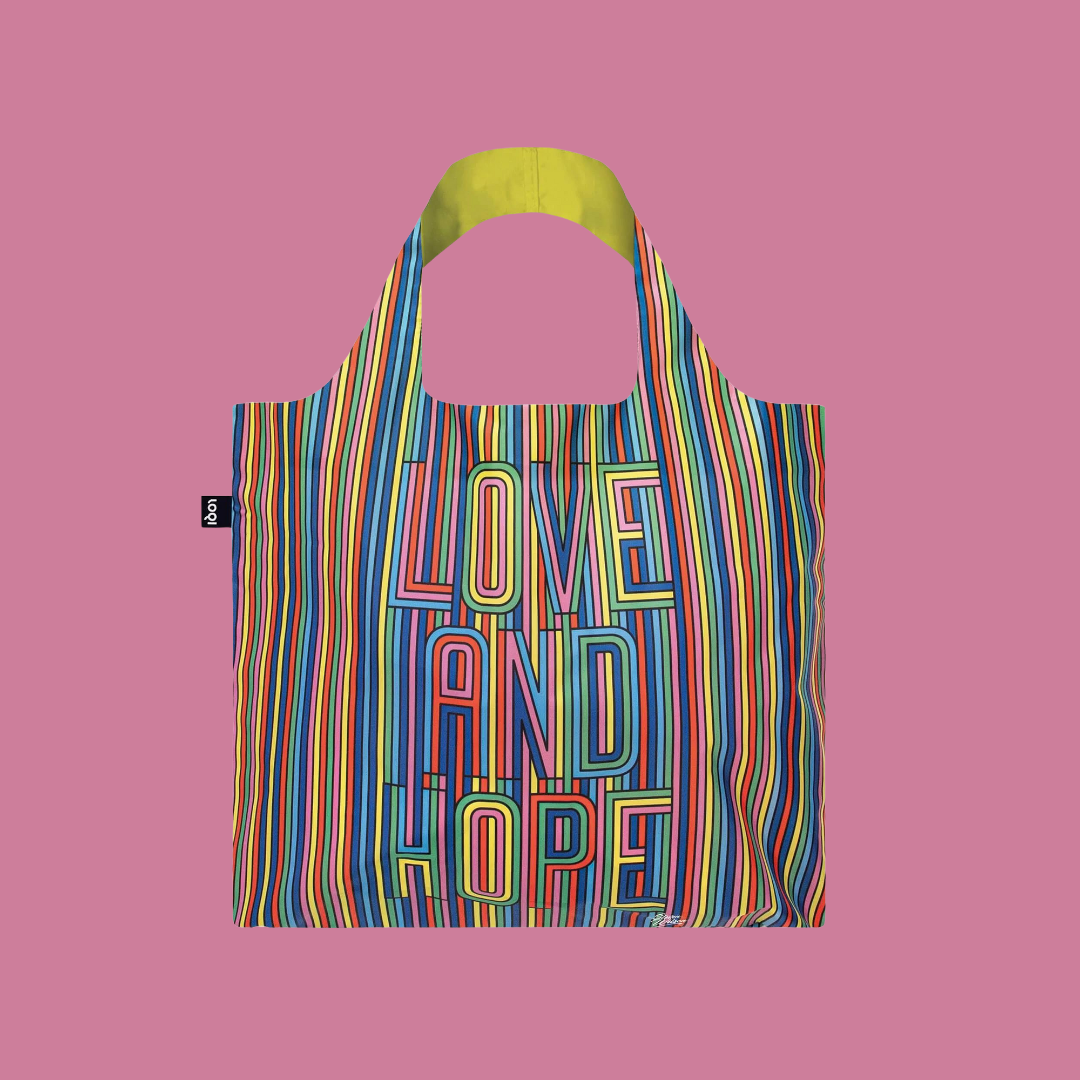 Køb Indkøbspose Love & Hope | 69,95 | Fri fragt over 149 kr. | Hurtig levering | Dag til dag levering | Loqi | Håndtaske, Træningstaske, Totetaske, Indkøbstaske, Tote bag, Undgå plastposer, Undgå engangsposer, Stofnet, Genbrugsmulepose, Pose, Net, Indkøbsnet