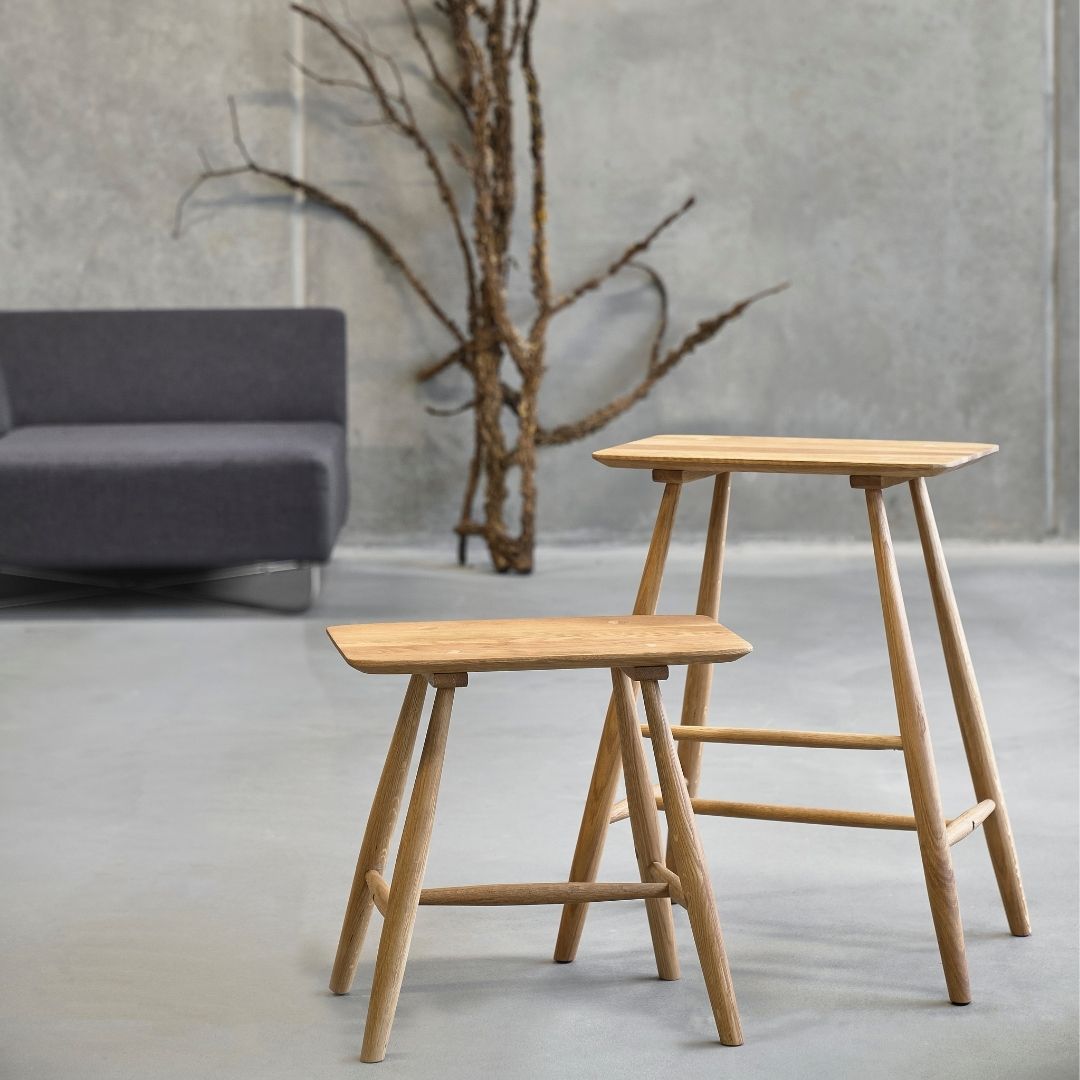 Køb Skammel Bodo Eg | fra 899,00 | Fri fragt over 149 kr. | Hurtig levering | Dag til dag levering | Villa Collection, Bord, Sidebord, Sofabord, Sengebord, Hylde, Taburet, Barstol, Køkkenø