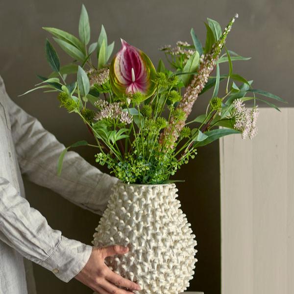 Køb Buket Whisper Lilla | 429,00| Fri fragt fra 249 kr. | Flere varianter | Hurtig levering | Dag til dag levering | Bloomingville | Kunstig Buket, Kunstige Blomster, Plastik, Evighedsblomster 