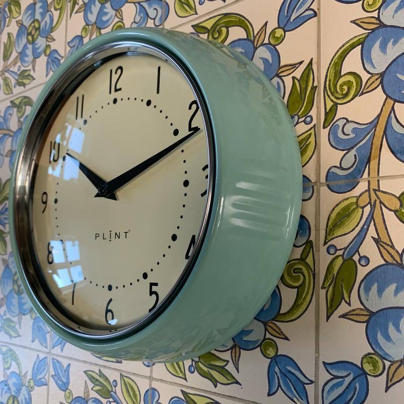 Køb PLINT vægur | 229,95 | Findes i flere farver | Dag til dag levering | Ur, Tid, Køkkenur, Stue ur, Køkken ur, Tikkefrit