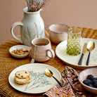 Køb Tallerken Bea - 22 cm | 129,95 | Fri fragt over 149 kr. | Hurtig levering | Dag til dag levering | Bloomingville | Tallerken, Rustiktallerken, Middagstallerken, Frokosttallerken, Bea-serien