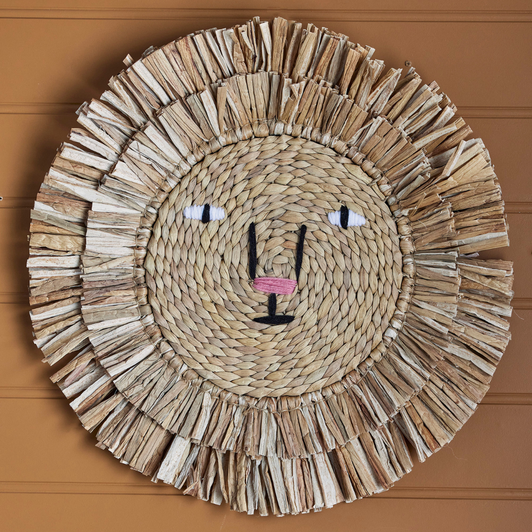 Køb Væg Dekoration Basir - Løve | 439,00 | Fri fragt over 149 kr. | Hurtig levering | Dag til dag levering | Bloomingville MINI | Billede, Kunst, Natur, Til børneværelset, Til børn, Vægdekoration